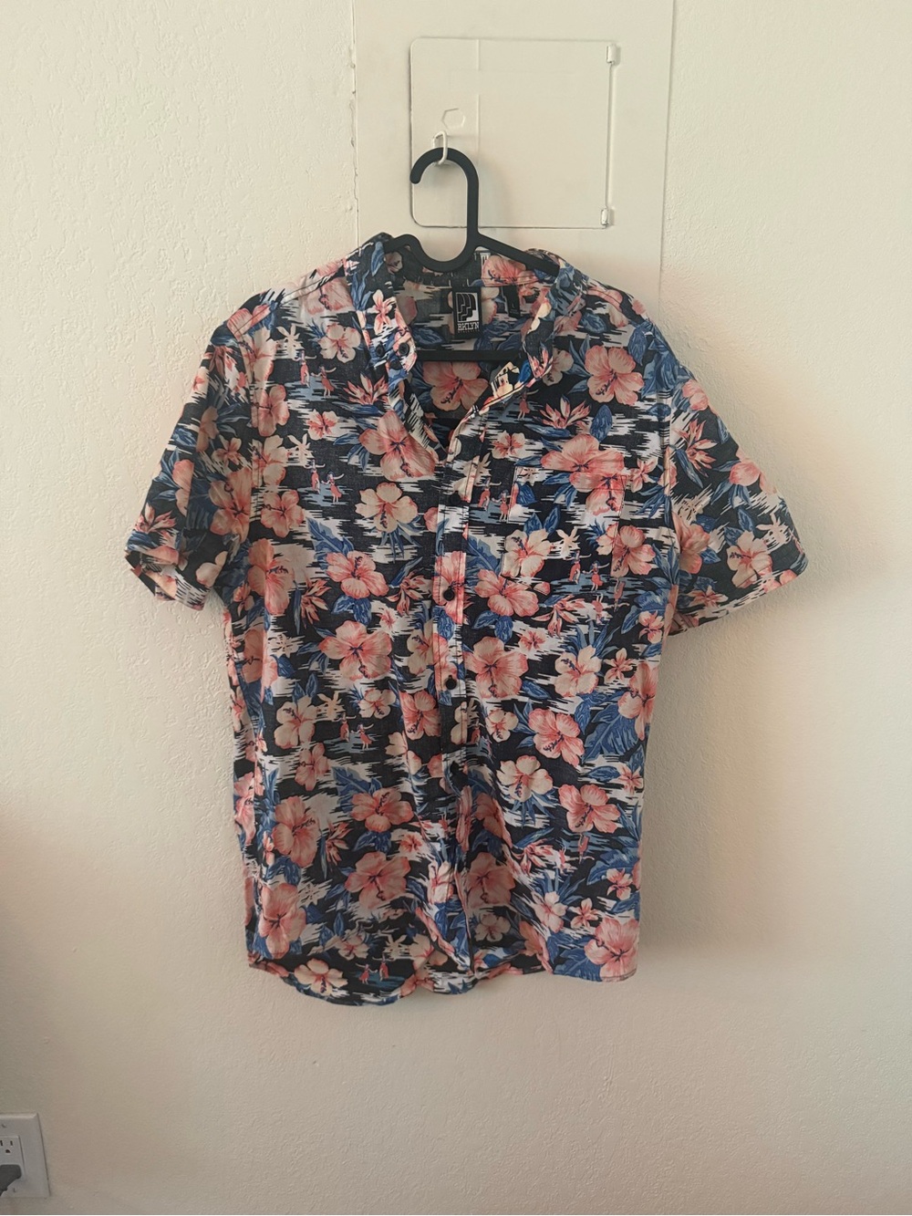 Men's Navy Floral Surfer Girl Short-Sleeve Button-Up Shirt